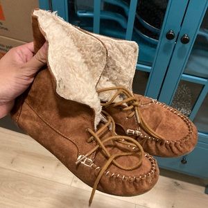 Size 7 moccasins